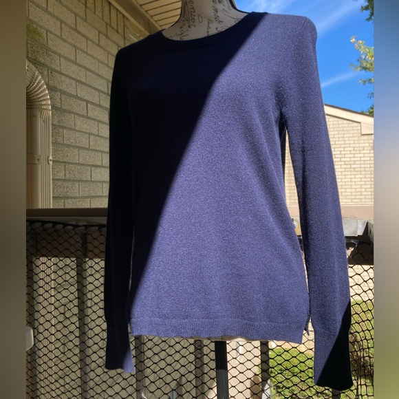 J. Crew 100% Cashmere Navy Blue Crewneck Sweater Size Small - Picture 3 of 17